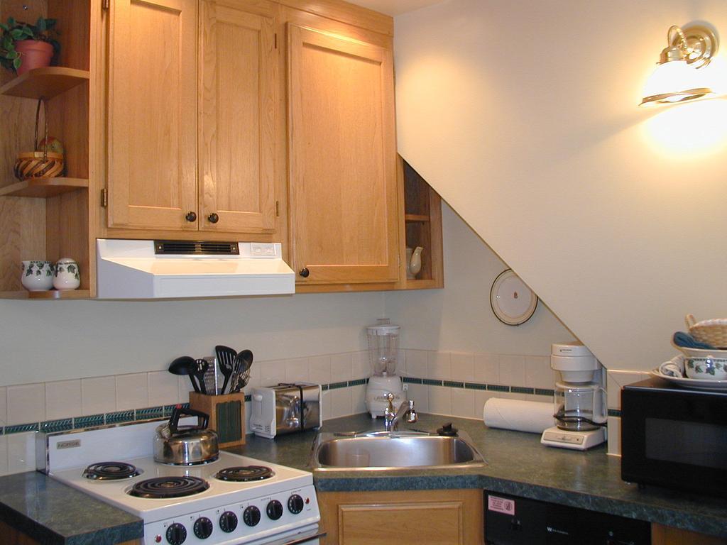 Clock Tower Resort Whistler Room photo
