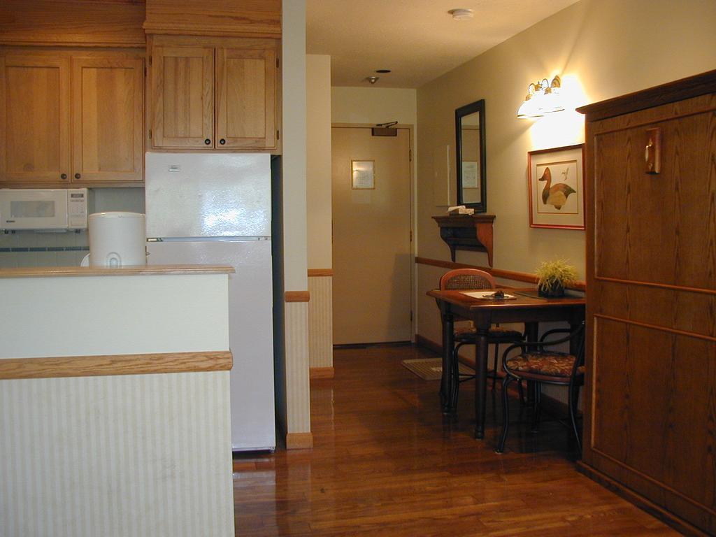 Clock Tower Resort Whistler Room photo